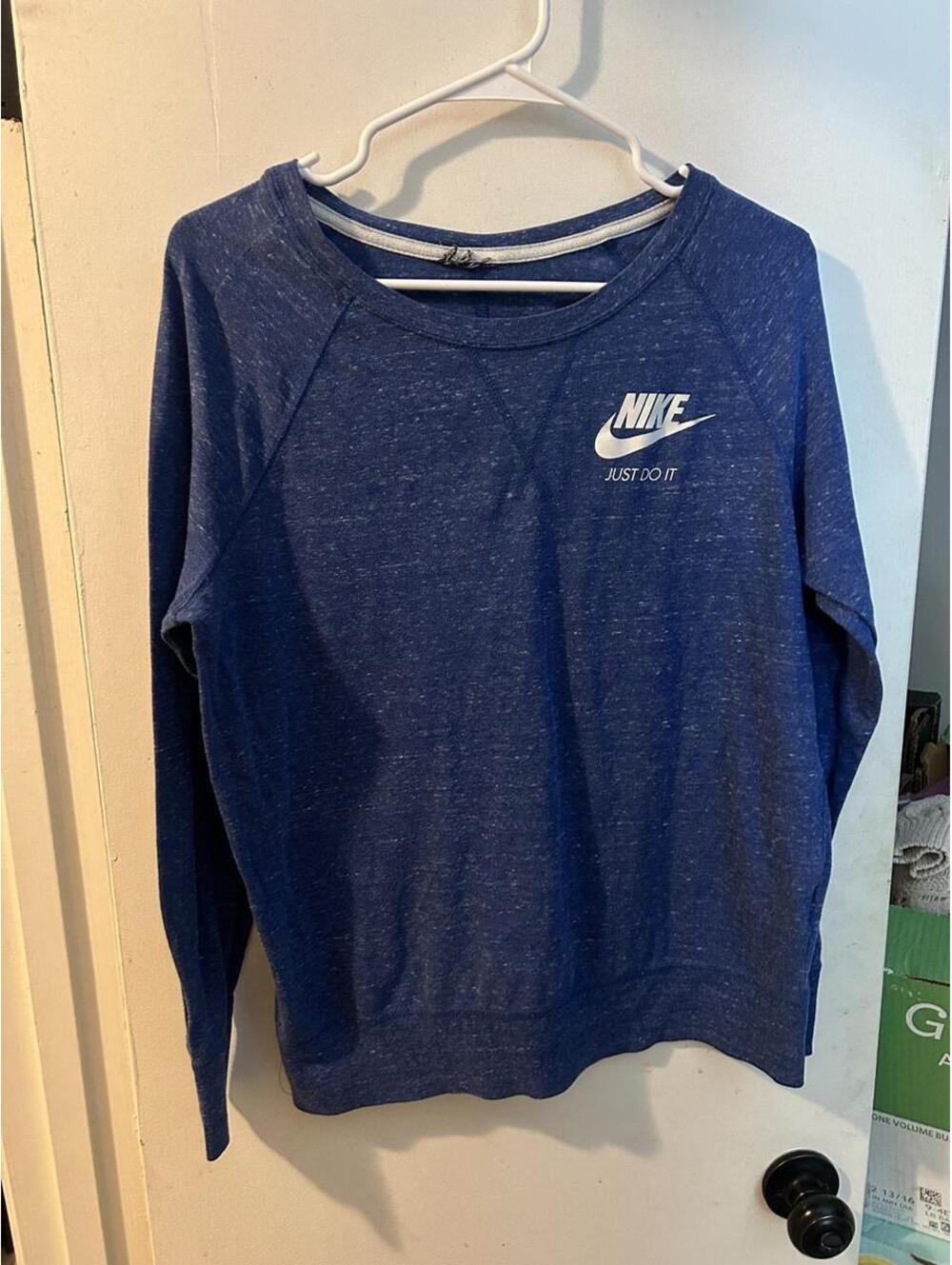 Nike blue heather long sleeve shirt with logo size M